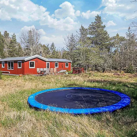 6 Person In Albaek-by Traum *