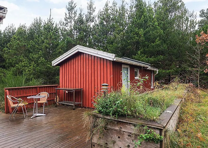 6 Person In Albaek-by Traum * Aalbaek